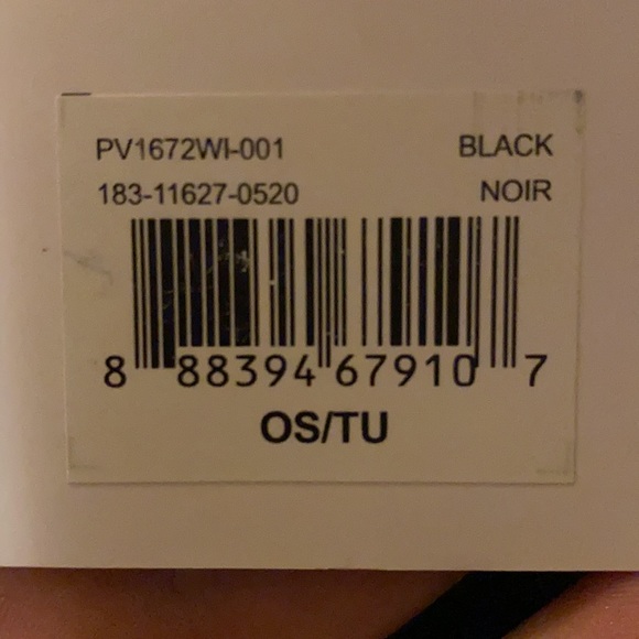 I’m selling a new Puma Contender 3.0 Duffel bag with a footwear compartment. - Picture 8 of 8